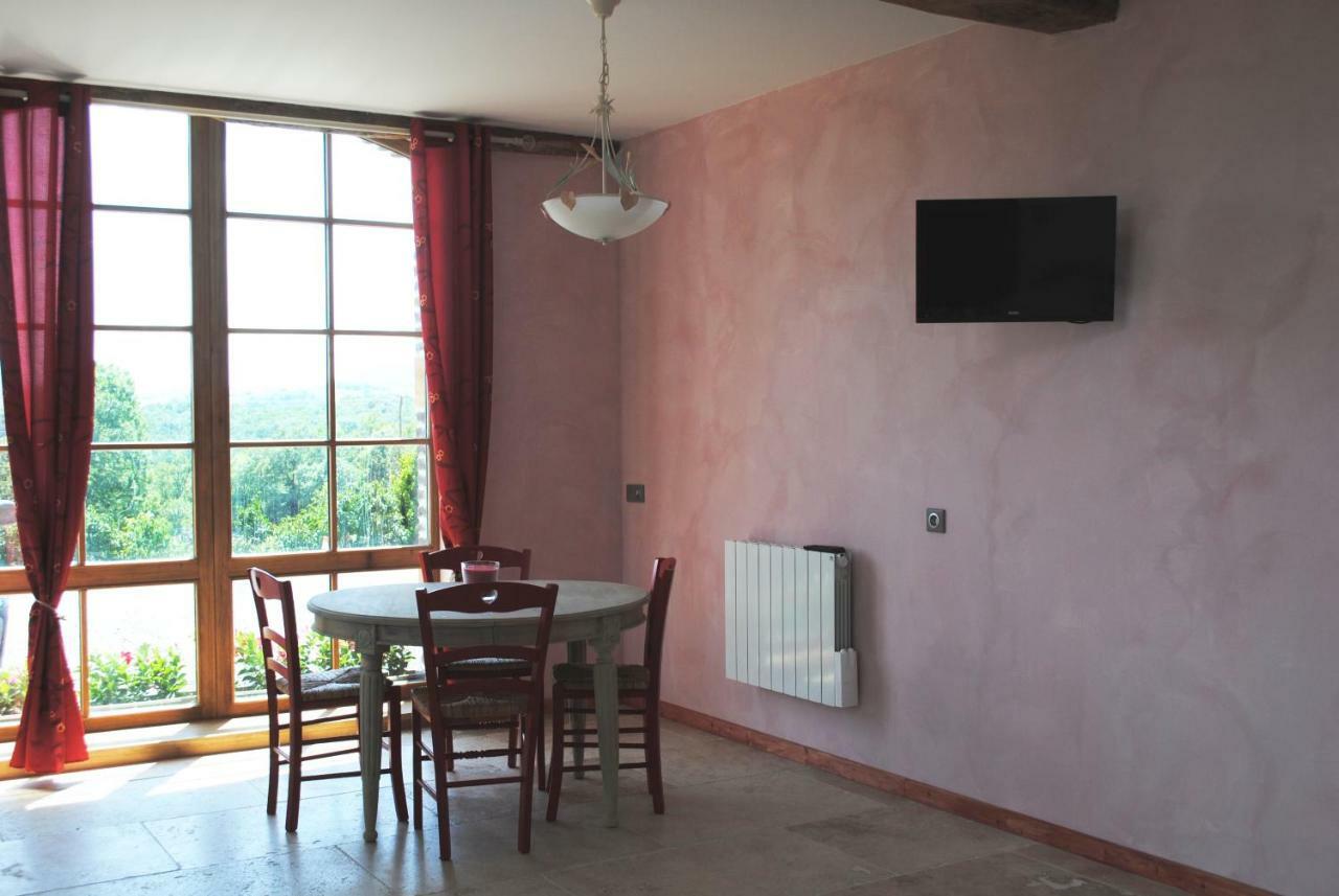 Domaine De La Poyat Bed and Breakfast Légny Εξωτερικό φωτογραφία