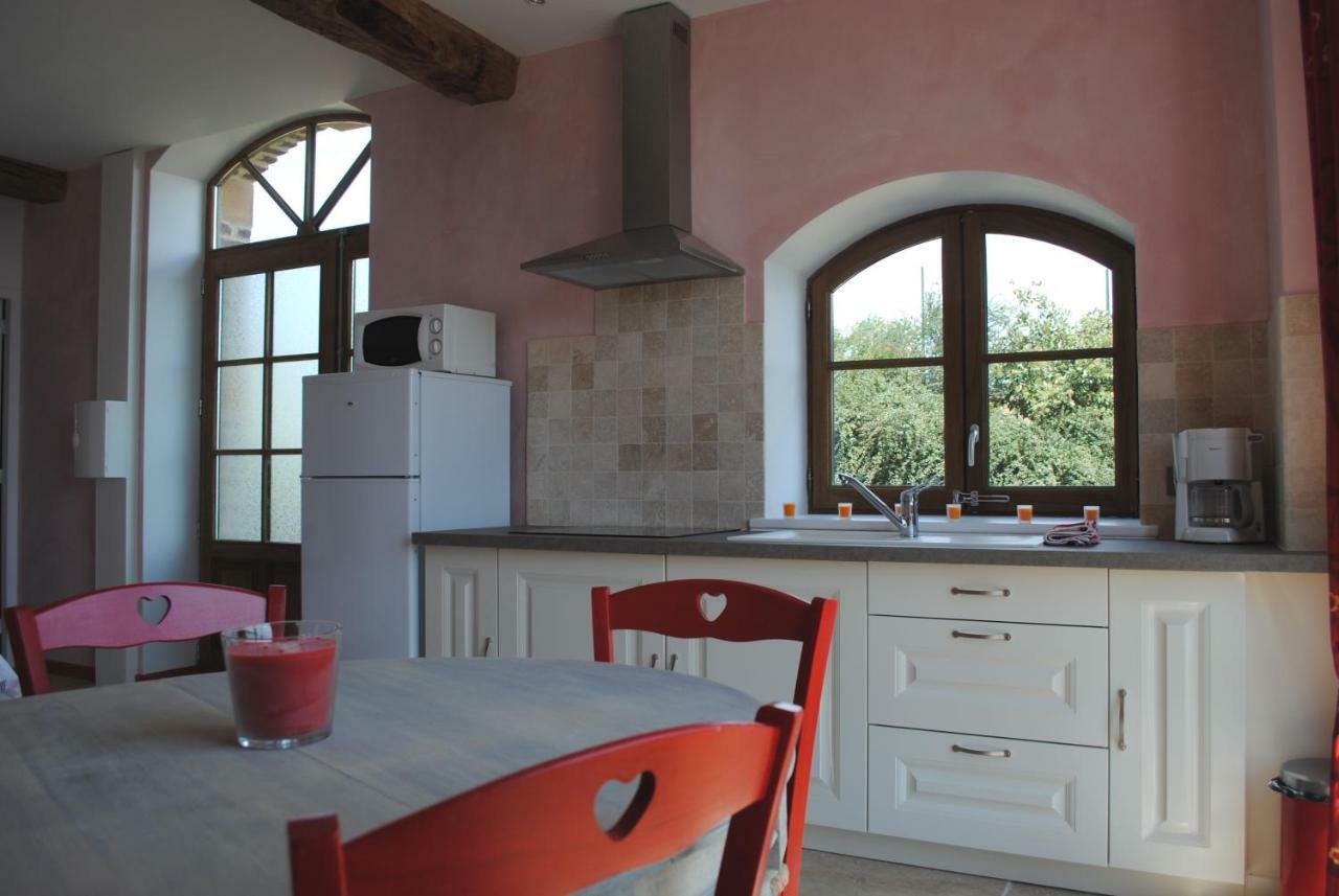 Domaine De La Poyat Bed and Breakfast Légny Εξωτερικό φωτογραφία