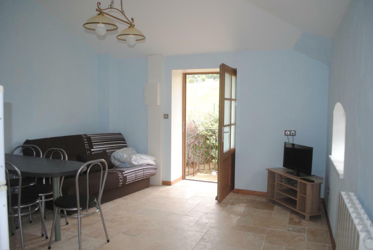 Domaine De La Poyat Bed and Breakfast Légny Εξωτερικό φωτογραφία
